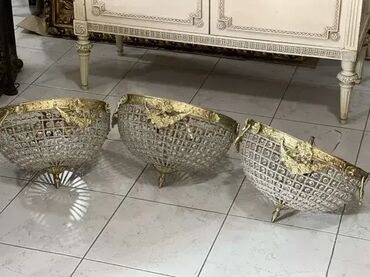 oglasi halo kragujevac namestaj: Kristalne plafonjerke 50 cm 💡✨ Plafonjerke u odličnom stanju. 🏠 Tri