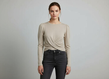 Swetry: Sweter damski, rozmiar L