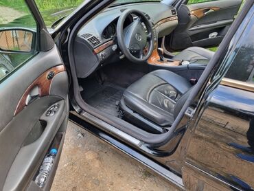 Mercedes-Benz: Mercedes-Benz E 220: 2.2 l. | 2003 έ. Πολυμορφικό — 10
