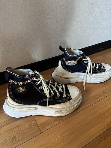CONVERSE original Qara kanvas hi-top krossovkalar – qalın platformalı lalafo.az -da CONVERSE original Qara kanvas hi-top krossovkalar – qalın platformalı