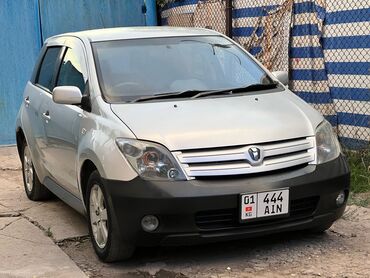 рынок подержанных автомобилей в германии: Toyota ist: 2003 г., 1.5 л, Автоматтык, Бензин, Хетчбек