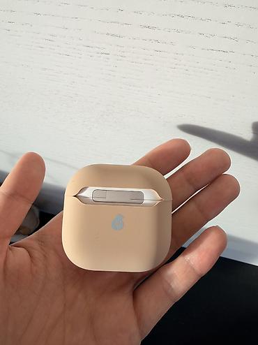 Наушники: Новый эйрподс 4 поколения оригинал ! Пару раз носила получала в — 5