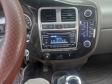 apollo solo: Hyundai Porter II — компактный бортовой грузовик, синий цвет кузова — 4