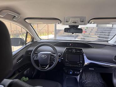 byd e1: Toyota Prius: 2021 г., 1.8 л, Автомат, Гибрид, Хэтчбэк — 5