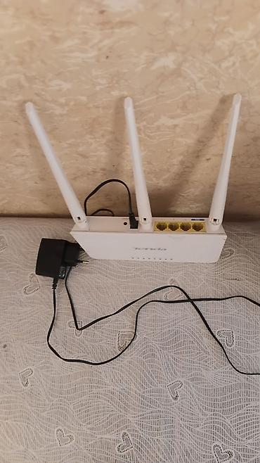 wifi adlari azeri: Tenda Wi‑Fi router - Model: Tenda (üç xarici antenalı) - Tezlik: 2.4 — 2