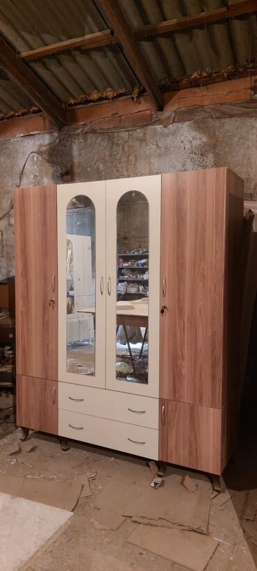 Dolablar: Yeni, 4 qapılı Düz dolab, Dolab-asılqan, Azərbaycan -da lalafo.az — 10 Dolablar: Yeni, 4 qapılı Düz dolab, Dolab-asılqan, Azərbaycan — 10