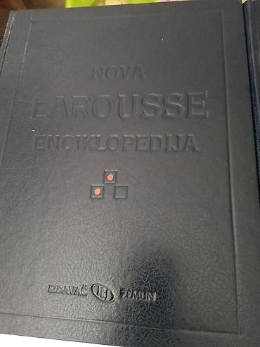 aql slusalice: Nova Larousse enciklopedija – više svezaka na srpskom jeziku. Luksuzna — 2