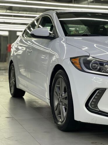 Hyundai: Hyundai Elantra: 2018 г., 2 л, Автомат, Бензин, Седан