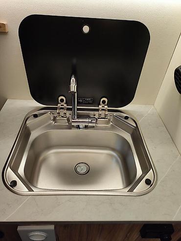 Другой транспорт: Кэмпер Совместимость с большинством среднеразмерных пикапов. Новый — 15