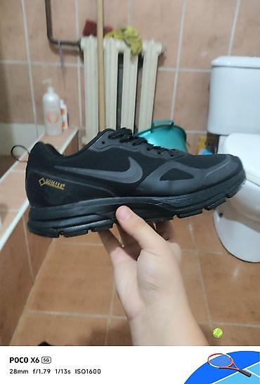 Хит этого сезона 42 размер (ходовой) Кроссовки Nike черные Gore‑Tex