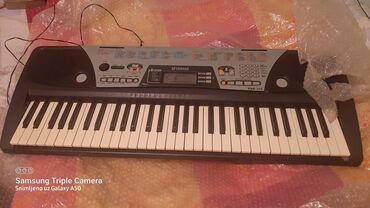 101 oglasa | lalafo.rs: Prodajem klavijaturu sa postoljem ima i adapter. Za sve ostalo sto vas