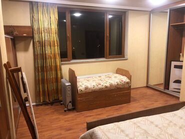 Uzunmüddətli kirayə mənzillər: Koroğlu parkının düz yaxınlığında və bir neçə universitetə (ADA, Tibb — 5