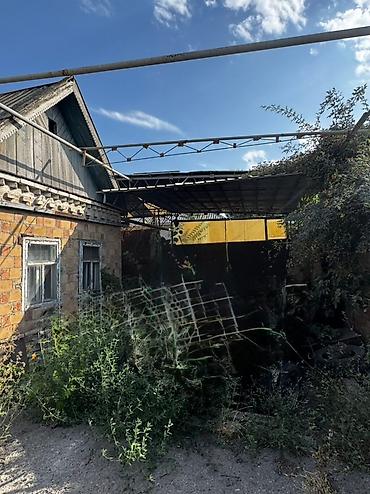 Продажа коттеджей и домов: 🏡 Продается просторный дом в селе Люксембург 📍 Улица Советская — тихое — 23