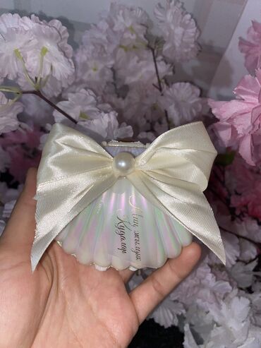 Бонбоньерки: Изящная бонбоньерка в виде перламутровой ракушки, идеально подходящая — 8