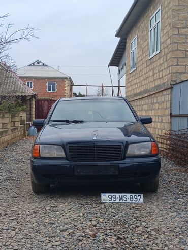 Mercedes-Benz: Mercedes-Benz 220: 2.2 l | 1995 il Sedan