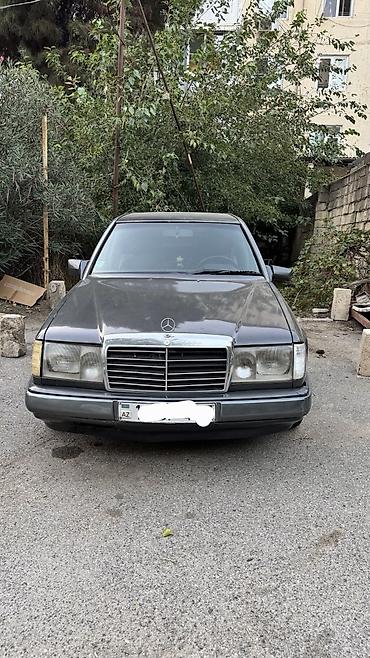 mersedes e klass: Mercedes-Benz 260: 2.6 l | Sedan — 1