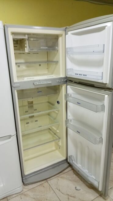 Soyuducular: 2 qapılı Gorenje Soyuducu Satılır, rəng - Ağ, Dolab içi — 12