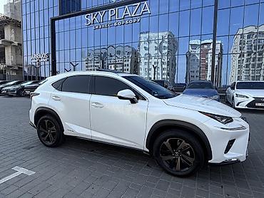 300h: Lexus NX: 2017 г., 2.5 л, Вариатор, Гибрид, Кроссовер — 5