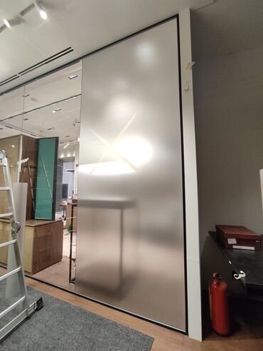 Građevinarstvo i rekonstrukcija: Lepljenje peskirnih folija na staklo — 4