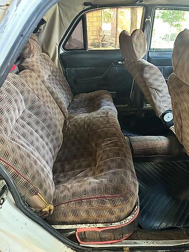 QAZ: QAZ 24 Volga: 2.4 l | 1989 il 195000 km Sedan — 5