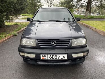 авто парк: Volkswagen Vento: 1994 г., 1.8 л, Механика, Бензин, Седан