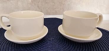 Наборы посуды: Продаются чашки с блюдцем, подойдут для кейтеринга. При покупке — 5