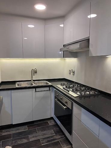 Sifarişlə mətbəx mebeli: Sifarişlə mətbəx dəsti, Özü çəkən petlələr, MDF, Kredit yoxdur — 10