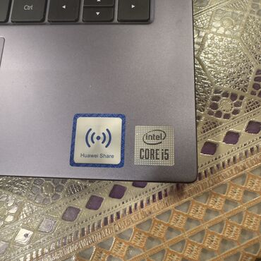 Huawei: Intel Core i5, 8 GB, 14 "