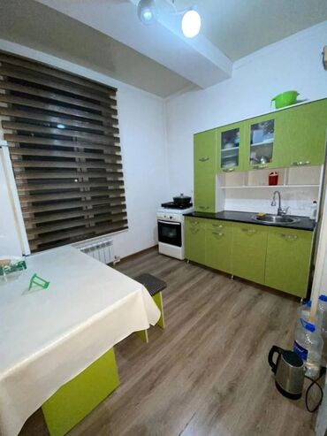 сдается 2 комнатная квартира в джале: 1 комната, 33 м², Индивидуалка, 2 этаж, Евроремонт