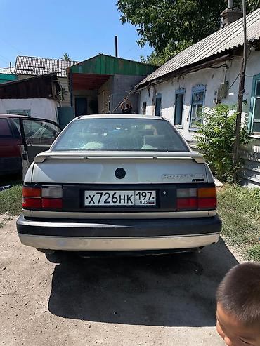 210 4.3: Volkswagen Passat: 1992 г., Седан — 3