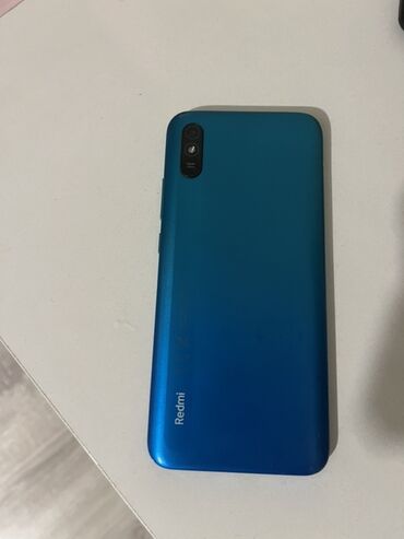 mi a2 lite ekran qiymeti: Redmi smartfon – mavi rəng Xüsusiyyətlər: - Arxa paneldə “Redmi”