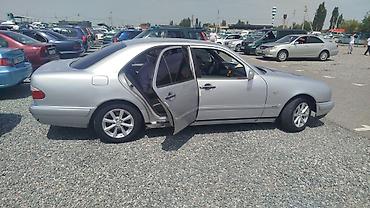 bmw рул: Mercedes-Benz E-Class: 1995 г., 0.2 - engine capacity л, Кол менен иштөөчү, Седан — 3