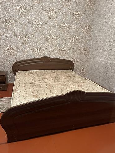 Спальные гарнитуры: Спальный гарнитур в классическом стиле, цвет тёмный орех. Торг есть — 4