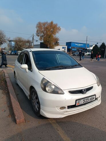 Honda: Honda Fit: 2002 г., 1.3 л, Вариатор, Бензин, Хэтчбэк