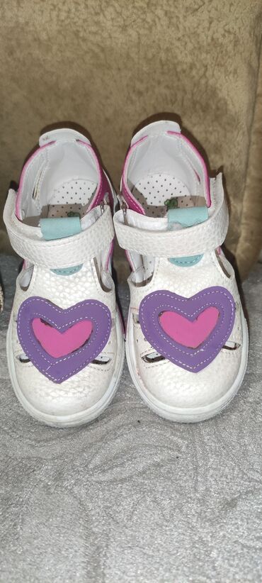 Детская обувь: Продам Турецкие б/у кожаные сандали ортопеды в отличном состоянии