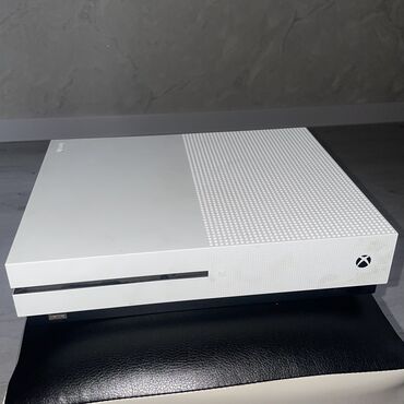 Xbox One: С Р О Ч Н О ! ! ! XBOX ONE S 1TB с дисководом В комплекте 2