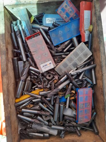 Напольные покрытия: Bu tip metal qırıntılarını alıram .svedrlo qırıntıları və digərləri