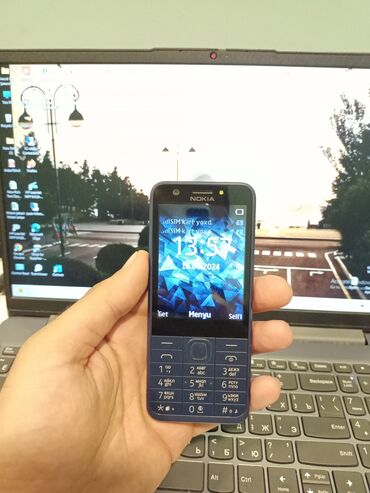köhne telefonlar: Nokia 5230, 2 GB, rəng - Mavi, Düyməli, İki sim kartlı, Sənədlərlə