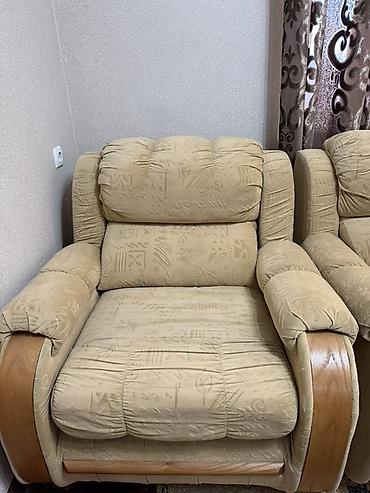 Прямые диваны: Прямой диван, Б/у — 6