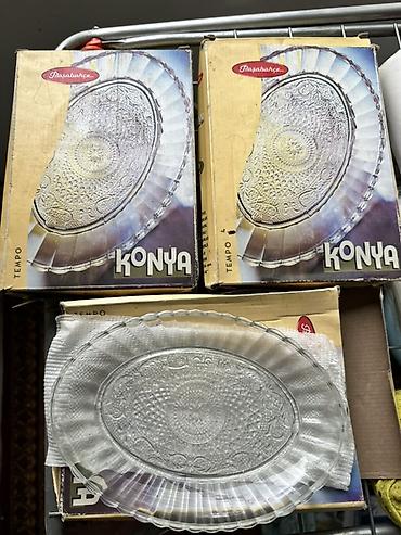 Наборы посуды: Различная посуда, б/у и новая. Есть комплектами и вразнобой. Может — 36