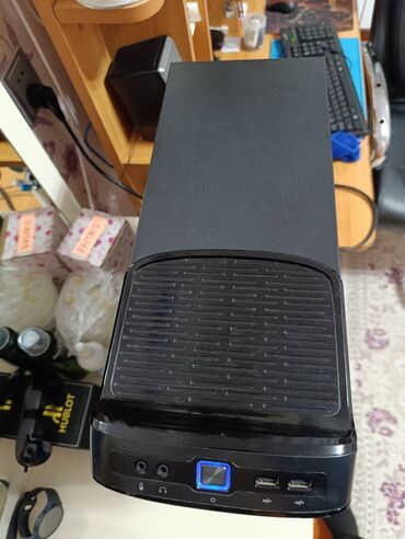 Masaüstü kompüterlər və iş stansiyaları: I3-2100 GeForce GT 220 RAM 8 SSD (təzə Lexar original) 128Gb HDD WD — 2