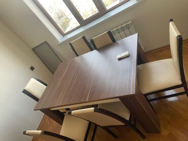 Stullar: Qonaq otağı üçün, İşlənmiş, Kvadrat masa, 6 stul
