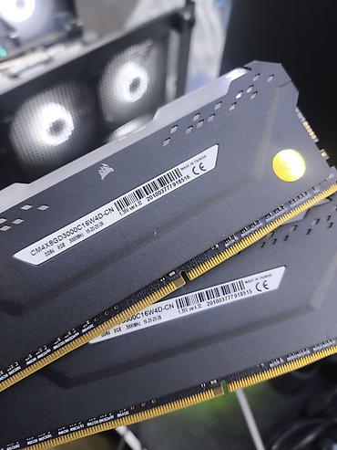 hiper x: Corsair Vengeance RGB Pro
2×8 = 16 GB DDR4 | 3000MHz — 2