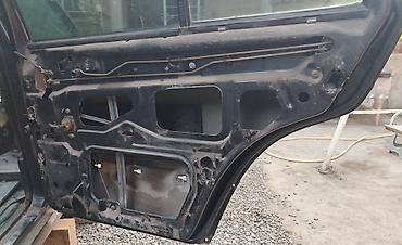 Digər avtomobil ehtiyat hissələri: Mercedes E190 W201 Ehtiyat hissələri - üstdən çıxma. Ünvan: Sabunçu — 12