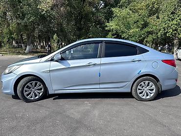 Hyundai Solaris: 2011 г., Седан — 4