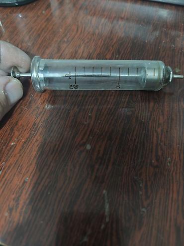 acar seti: Məhsul: Şüşə şprislər və iynə ucları dəsti Təsvir: - Həcm: 20 ml şüşə — 1
