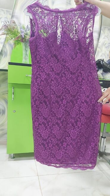 Kişi ayaqqabıları: Bənövşəyi rəngdə, tam krujeva (dantel) işləməli zərif don. - Siluet