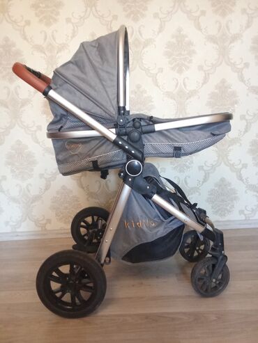 stokke xplory universal arabalar: Çıxarıla bilən beşikli araba, İşlənmiş