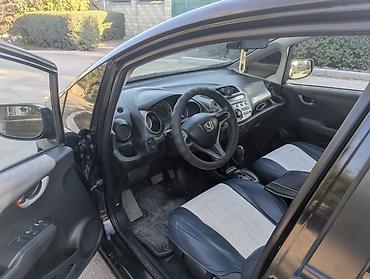 срочный: Honda Fit: 2010 г., 1.5 л, Автомат, Бензин, Универсал — 9