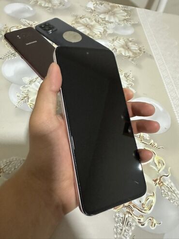 чехлы на редми 8: Смартфон Xiaomi Redmi13в нежно-розовом цвете, оснащенный тройной